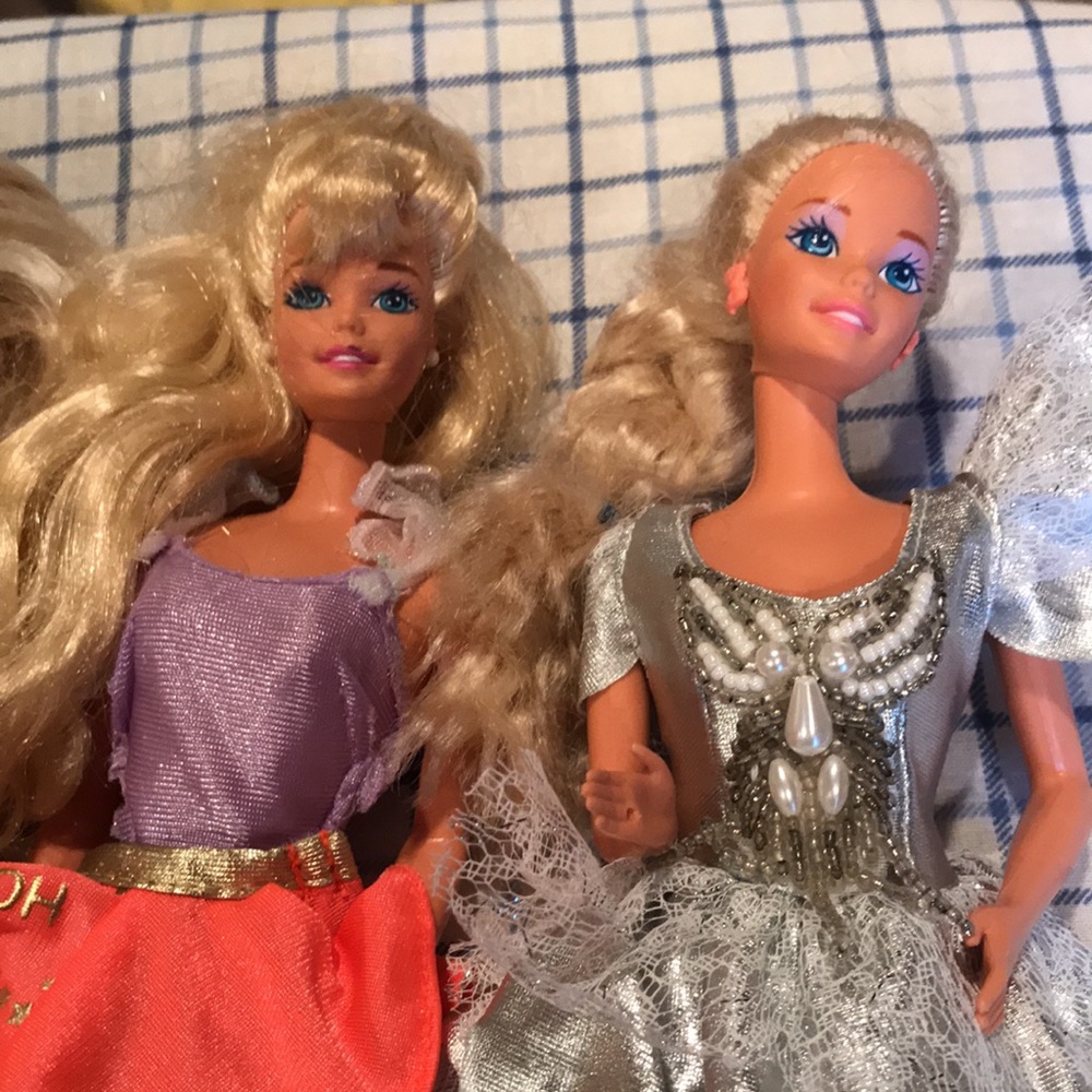 GROUP OF  SEVEN BARBIE’S 1990s (WILL SELL SEPARATELY ) or bundled. - Picture 16 of 16